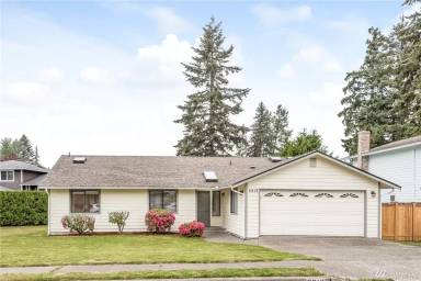 Main picture of 5213 170th Pl SW