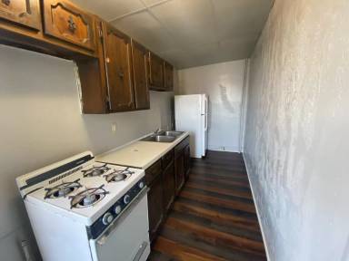 Main picture of 600 North Pershing Avenue - 1-Front