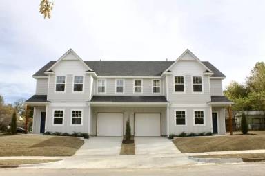 Main picture of 2304 E 4th Pl