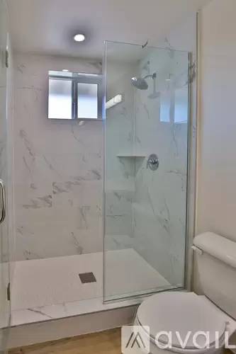 Main picture of 1237 W 25th St