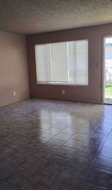 Main picture of 309 NW 2nd Ave