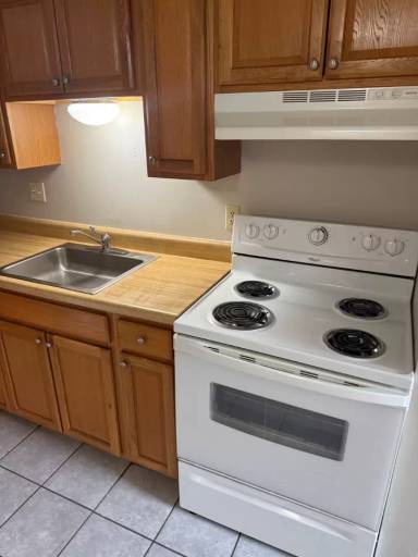 Main picture of 704 West St
