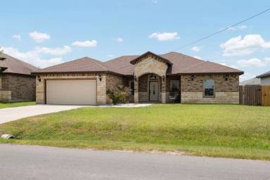 Main picture of 409 S Tamm Ln