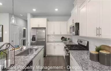Main picture of 7773 SE Kinnaman St