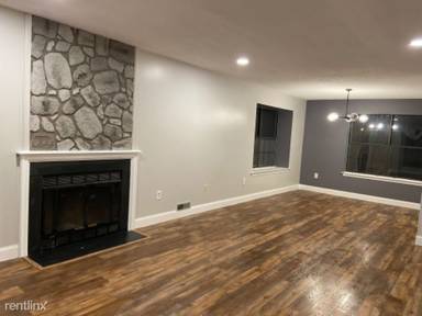 Main picture of 13 Tracy Ct