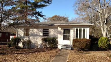 Main picture of 415 Gene Reed Rd
