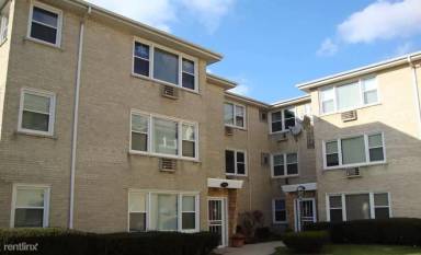 Main picture of 5710 W Montrose Ave