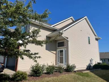 Main picture of 1010 Maple St
