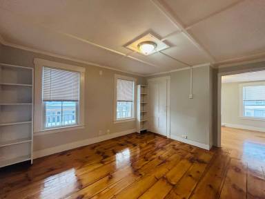 Main picture of 26 Lafayette St
