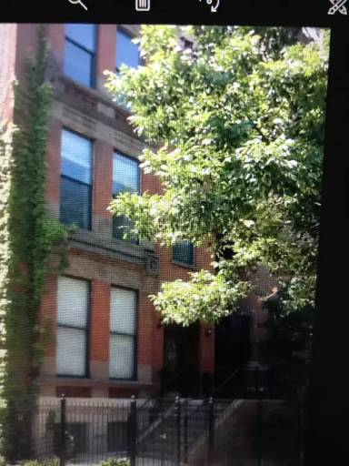 Main picture of 245 W Scott St