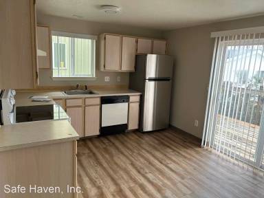 Main picture of 300 Kennel Ave