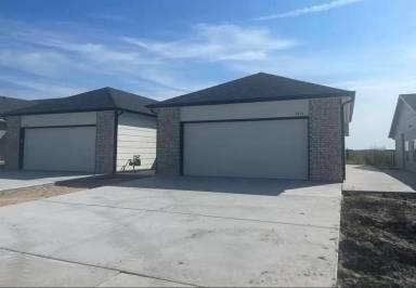 Main picture of 5224 N Cypress Cir