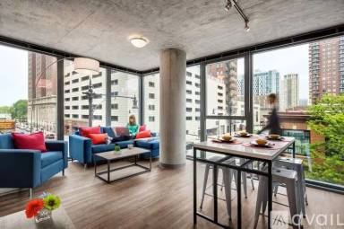 Main picture of 606 S Wabash Ave