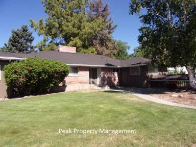Main picture of 123 12th Avenue Road - B