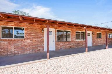 Main picture of 638 W 5th Ave