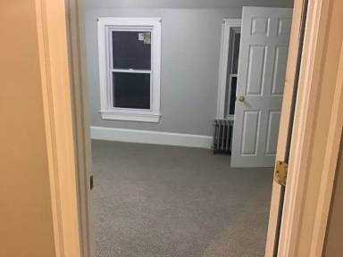 Main picture of 285 Nahatan St
