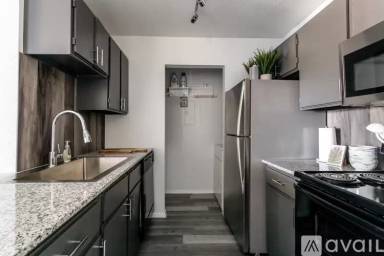 Main picture of 2505 E Riverside Dr