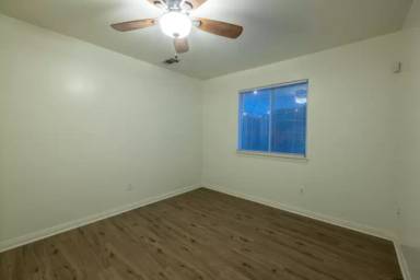Main picture of 11811 Leigh River St