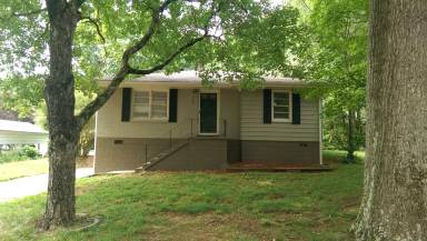 Main picture of 934 Dell Ave SE