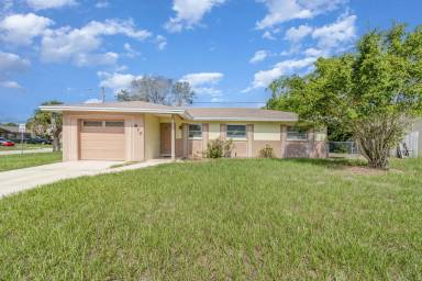 Main picture of 870 N Carpenter Rd