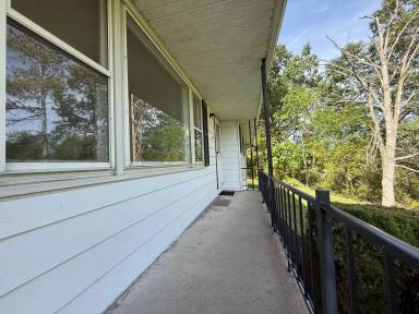 Main picture of 848 N Harrison Rd