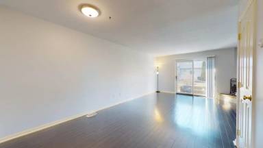 Main picture of 65 Wolfpit Ave