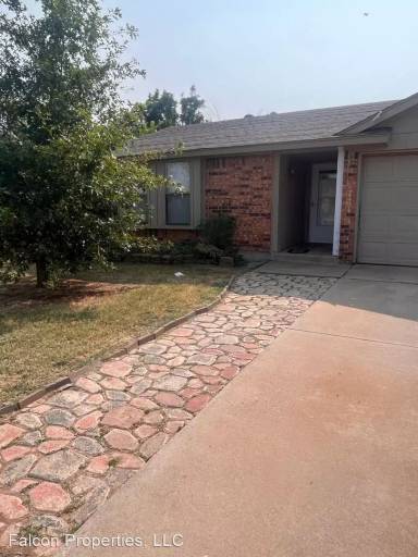 Main picture of 1213 Dreessen Dr