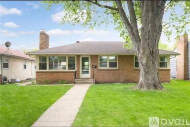 Main picture of 6132 12th Ave S