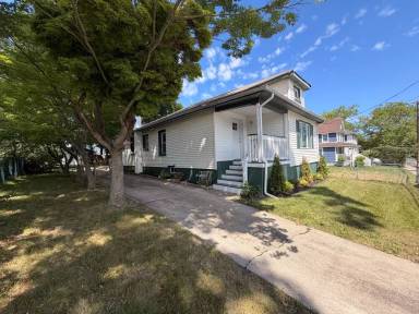 Main picture of 822 Prospect Ave