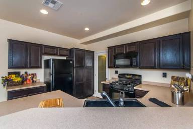 Main picture of 9859 Aleutian St