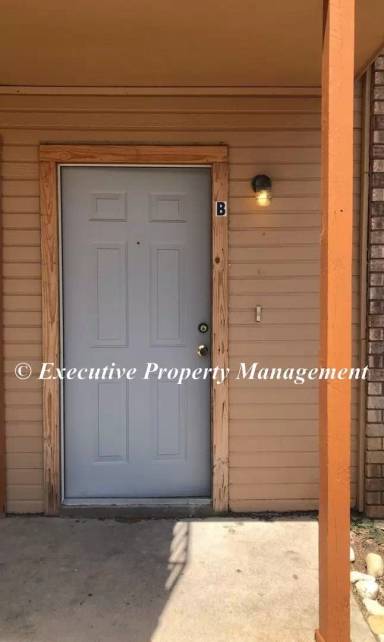 Main picture of 301 Erby Ave