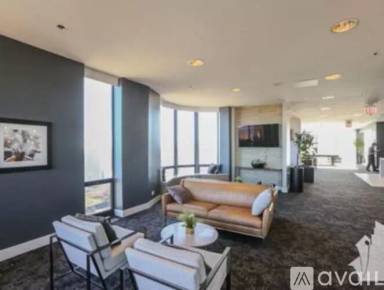 Main picture of 1734 N Sedgwick St