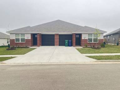 Main picture of 1227 Lexington Dr