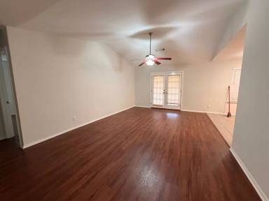 Main picture of 17 W 16th Pl