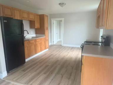 Main picture of 103 N Monroe St
