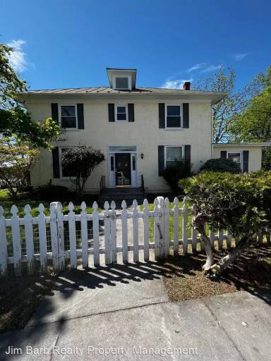 Main picture of 21 S Church St