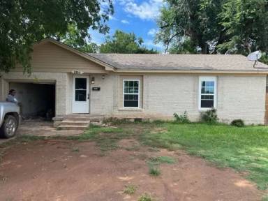 Main picture of 2805 NW 63rd St