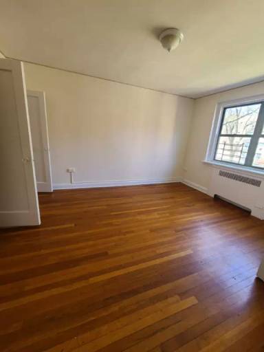Main picture of 154 Ravine Ave