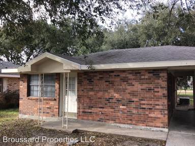 Main picture of 328 Bradford Dr