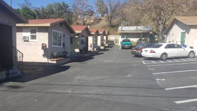 Main picture of 3009 1/4 Sierra St