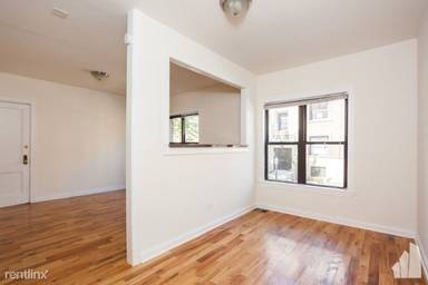 Main picture of 813 W Waveland Ave