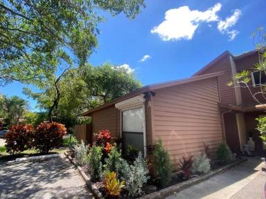 Main picture of 6086 Live Oak Ct