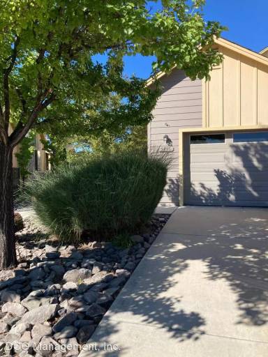 Main picture of 5818 Crooked Stick Way
