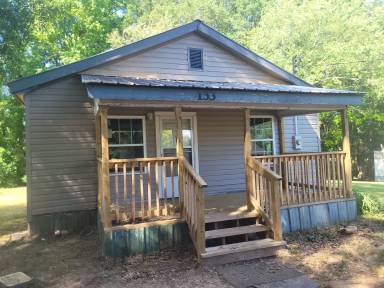 Main picture of 133 Silver Cir