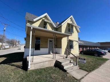 Main picture of 15 N 14th St