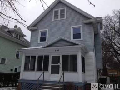Main picture of 809 Post Ave
