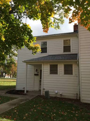 Main picture of 14 Chalmers Ln