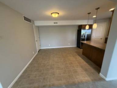 Main picture of 999 W Village River Ln