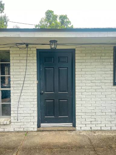 Main picture of 410 W Tennis St
