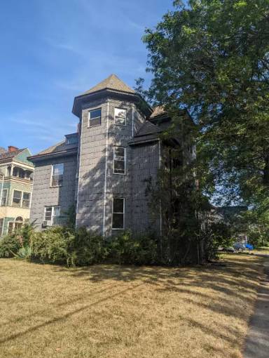 Main picture of 348 Goundry St